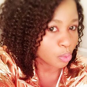 Meet your Posher, Helena